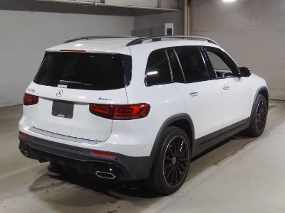 MERCEDES BENZ GLB