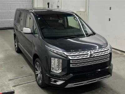MITSUBISHI DELICA D:5