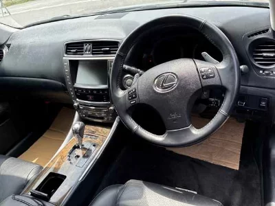 LEXUS IS