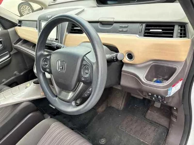 HONDA FREED HYBRID
