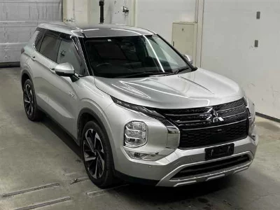 MITSUBISHI OUTLANDER PHEV