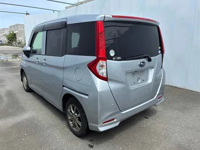 Subaru Justy  с аукциона в Японии