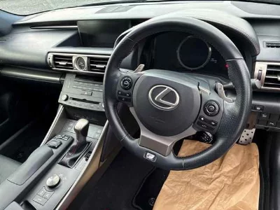 LEXUS IS