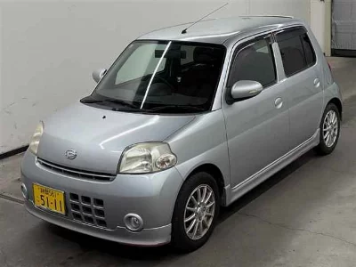 DAIHATSU ESSE