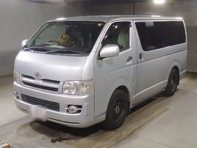 TOYOTA REGIUS VAN