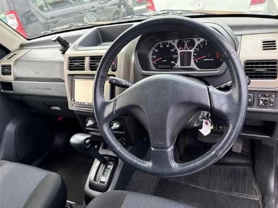 MITSUBISHI PAJERO MINI