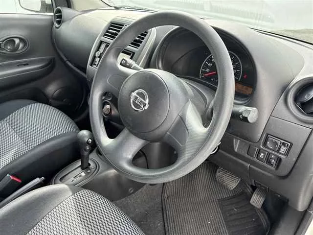 Nissan March  с аукциона в Японии