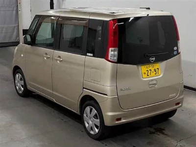NISSAN ROOX