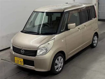 NISSAN ROOX