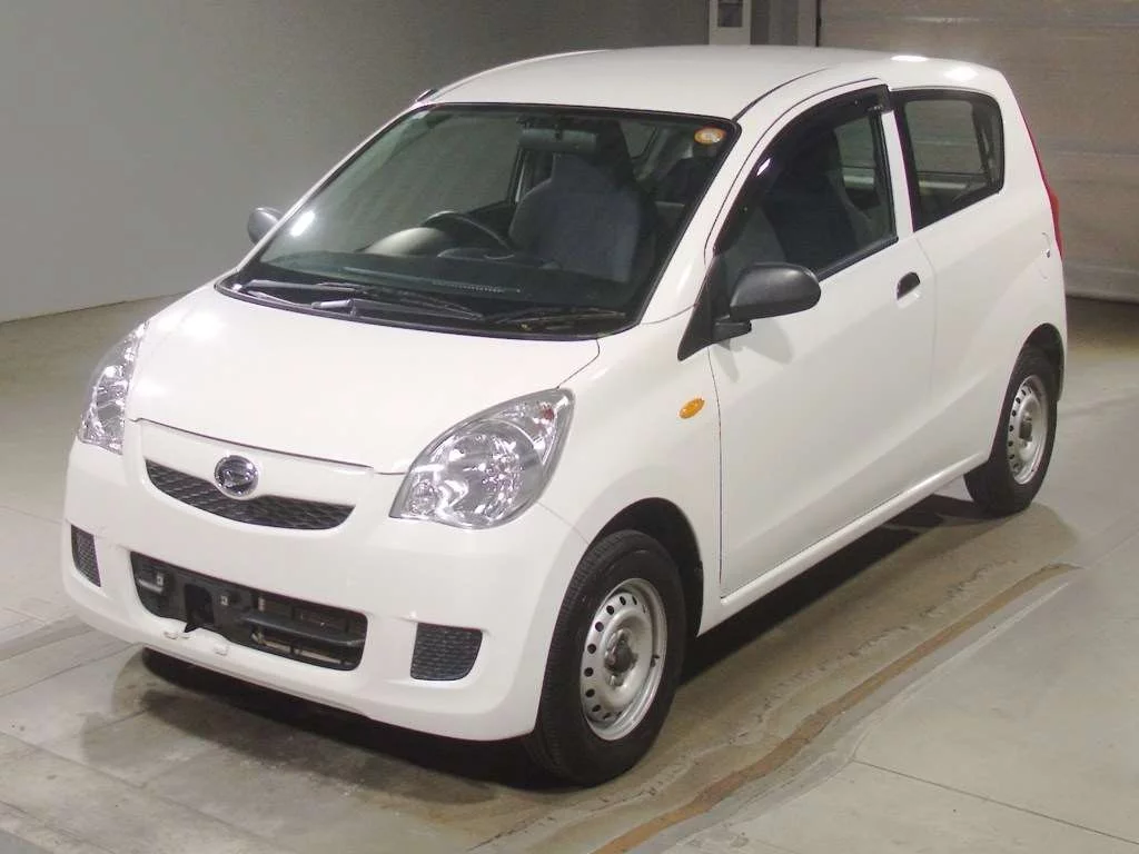 Daihatsu Mira  с аукциона в Японии