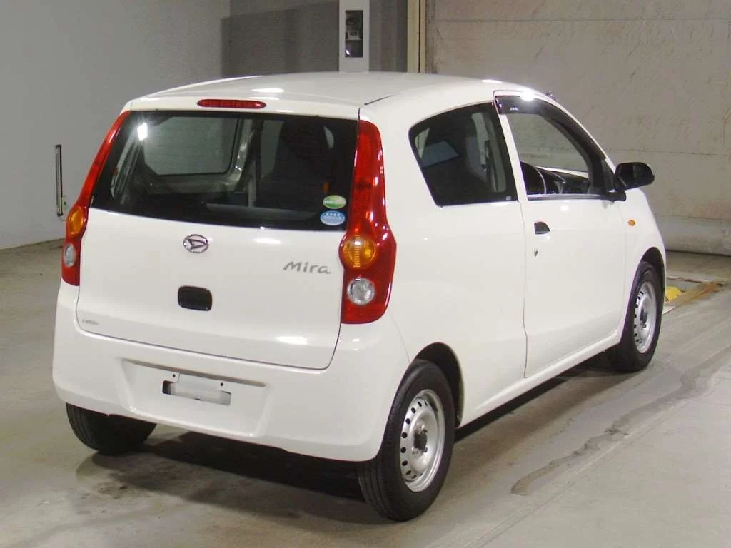 Daihatsu Mira  с аукциона в Японии