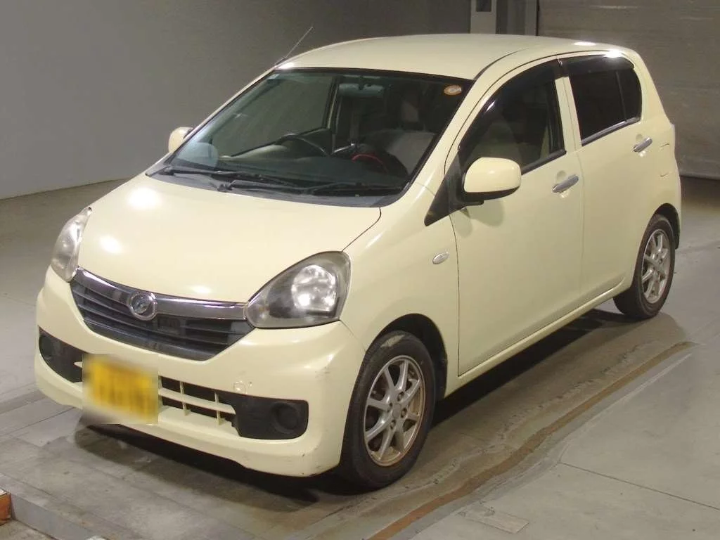 Daihatsu Mira e:S  с аукциона в Японии