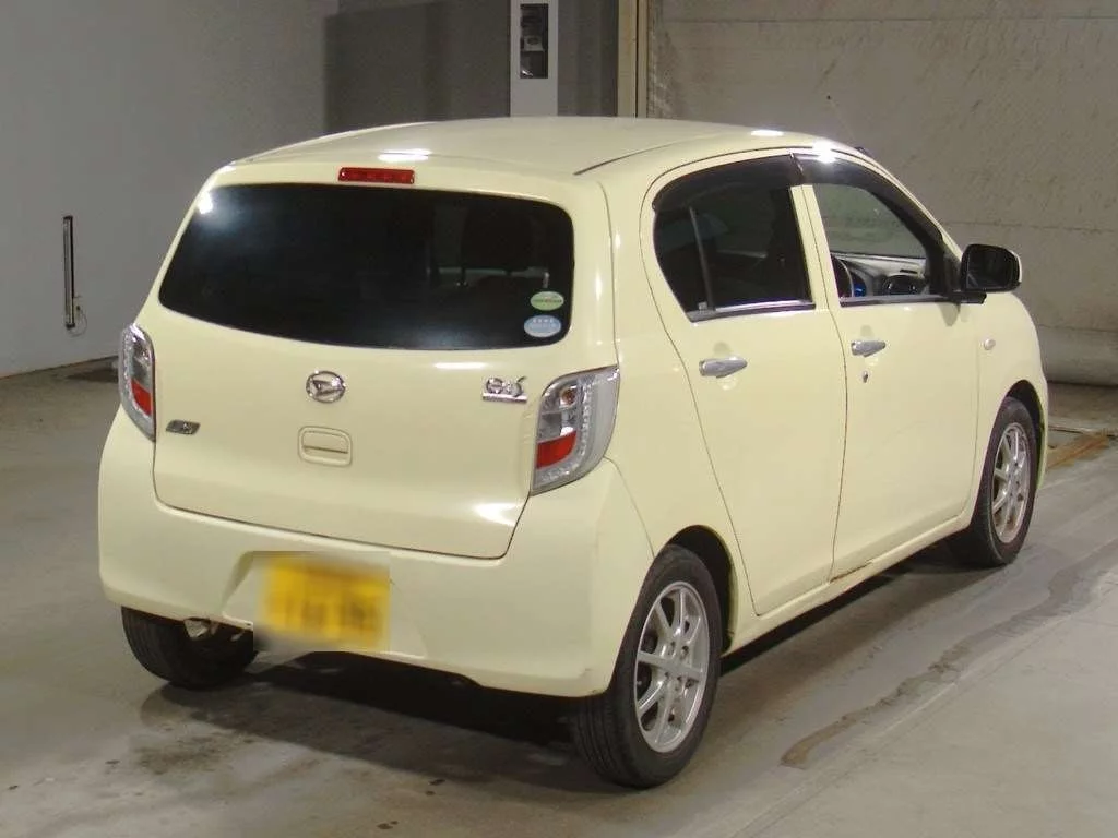 Daihatsu Mira e:S  с аукциона в Японии