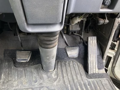 MITSUBISHI CANTER