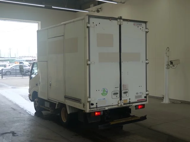 Hino Dutro  с аукциона в Японии