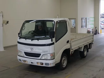 TOYOTA DYNA