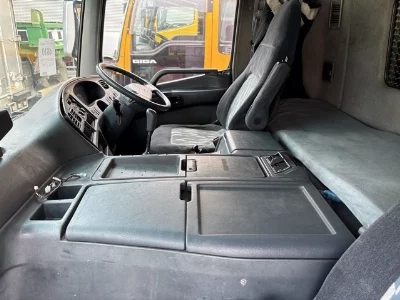 MITSUBISHI FUSO SUPER GREAT