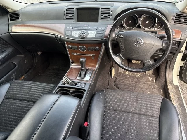 Nissan Fuga  с аукциона в Японии