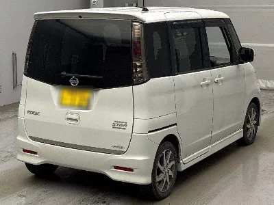 NISSAN ROOX