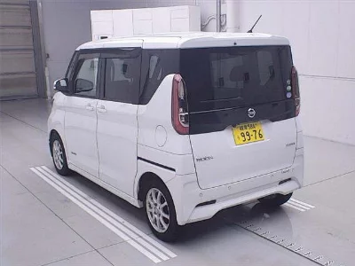 NISSAN ROOX
