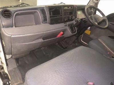 MITSUBISHI CANTER