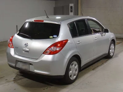 NISSAN TIIDA