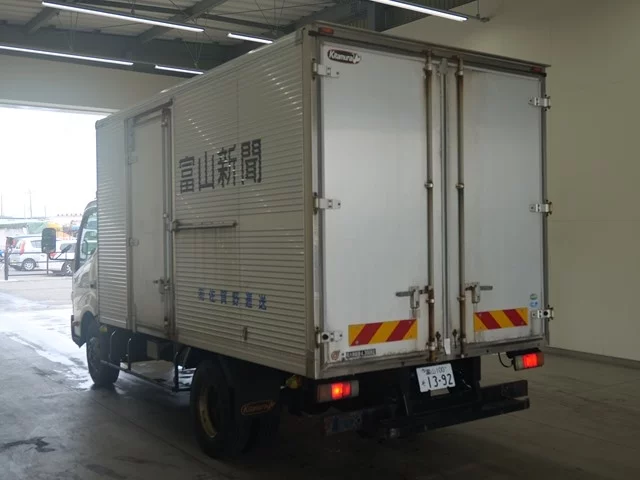 Hino Dutro  с аукциона в Японии