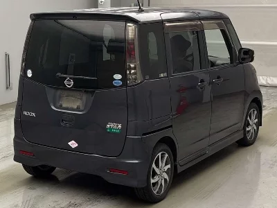 NISSAN ROOX