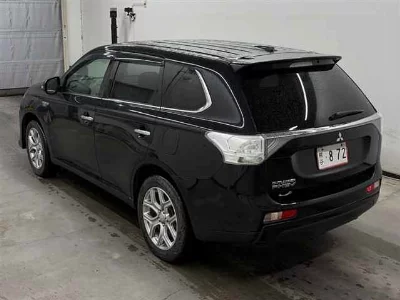 MITSUBISHI OUTLANDER PHEV