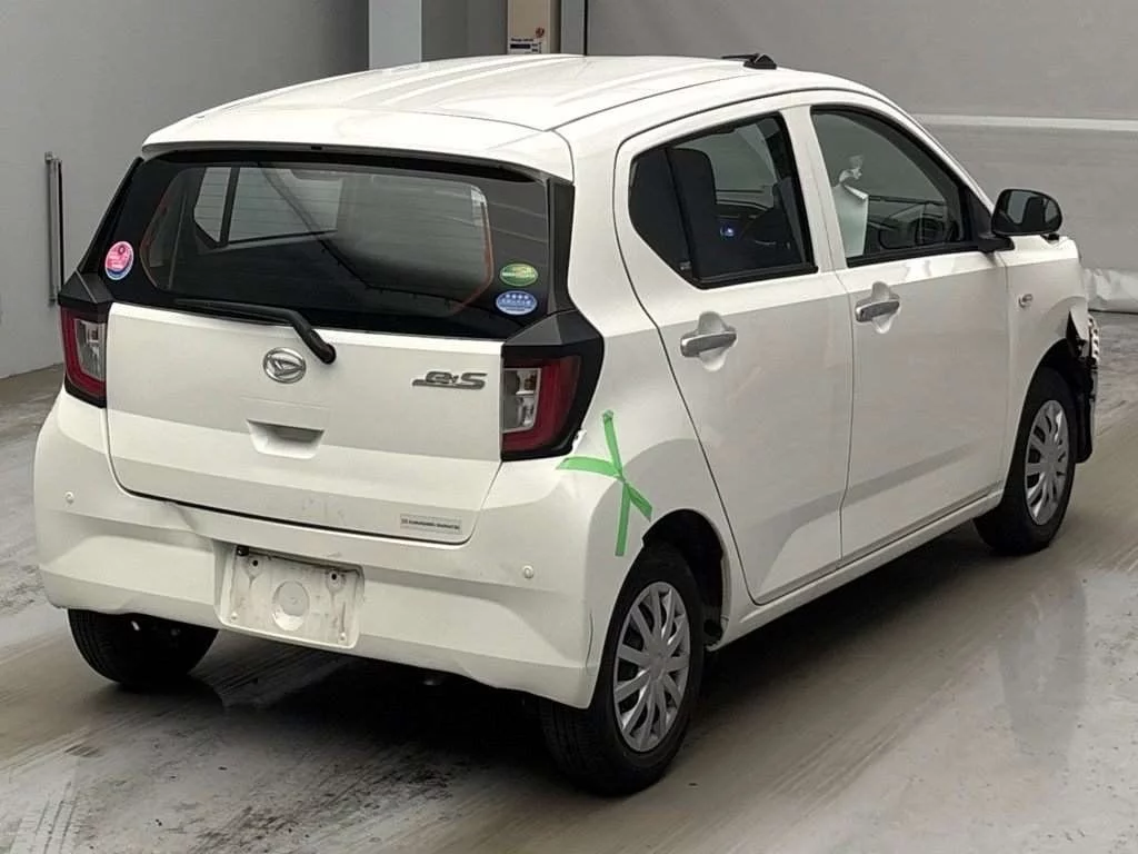 Daihatsu Mira e:S  с аукциона в Японии
