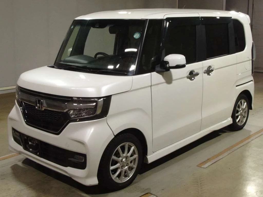 Honda N BOX CUSTOM  с аукциона в Японии