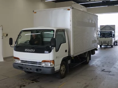 Isuzu Elf