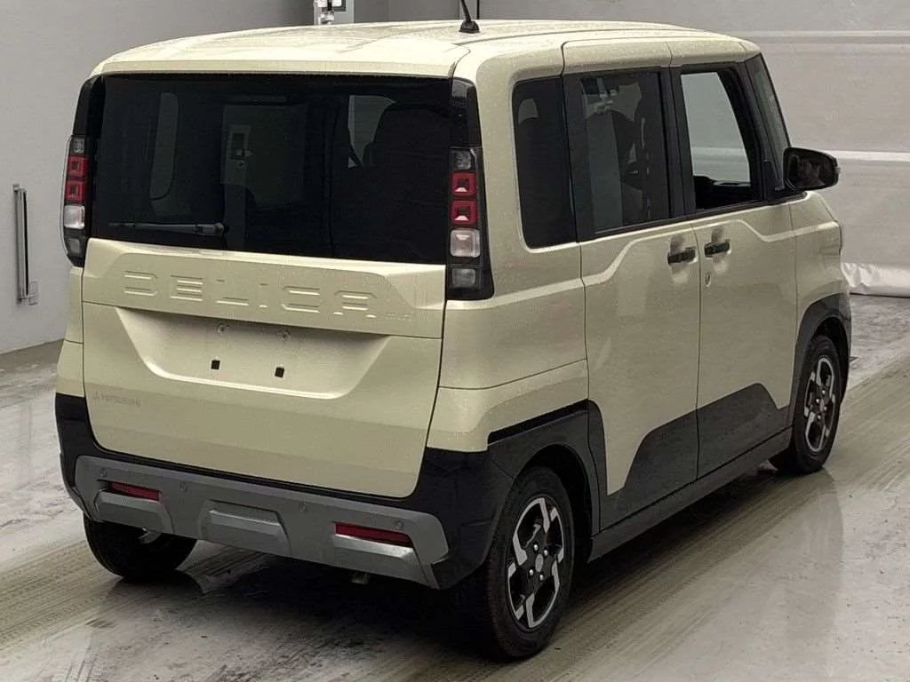 Mitsubishi Delica Mini 2026