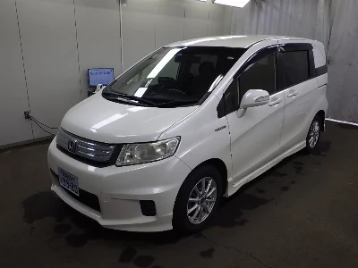 Honda Freed Spike