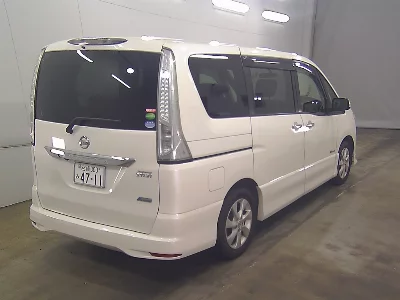 NISSAN SERENA