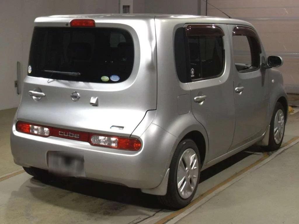 Nissan Cube  с аукциона в Японии