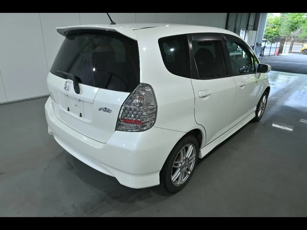 Honda Fit  с аукциона в Японии