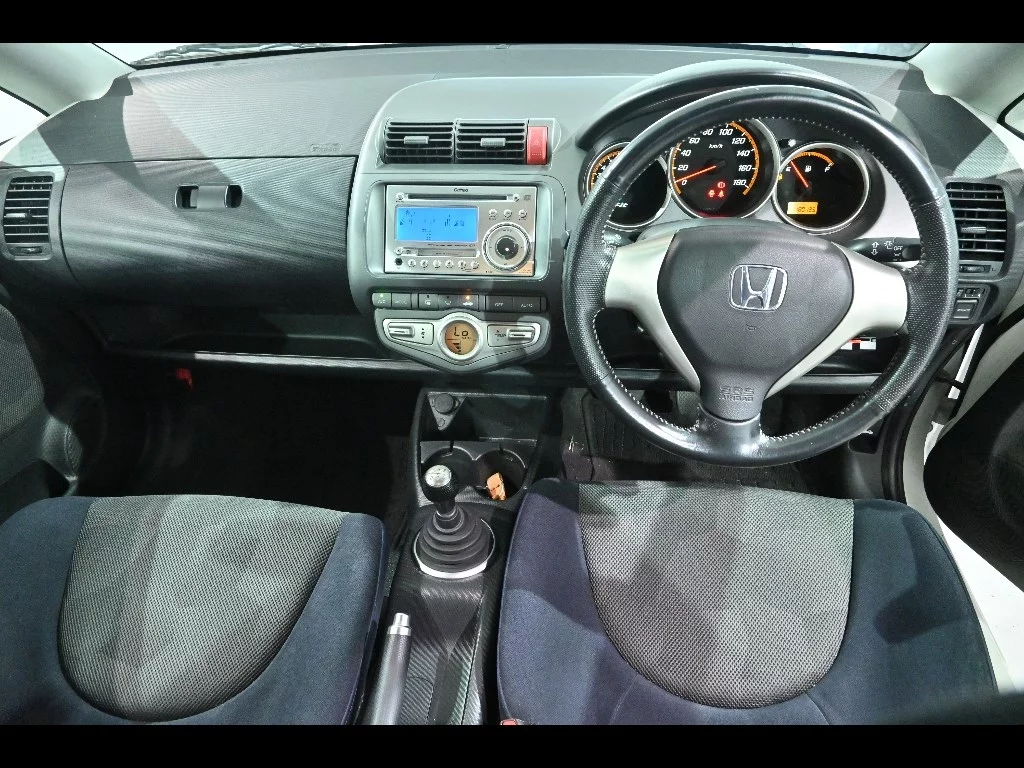 Honda Fit  с аукциона в Японии