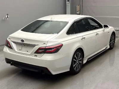 Toyota CROWN HYBRID