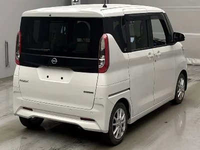 NISSAN ROOX