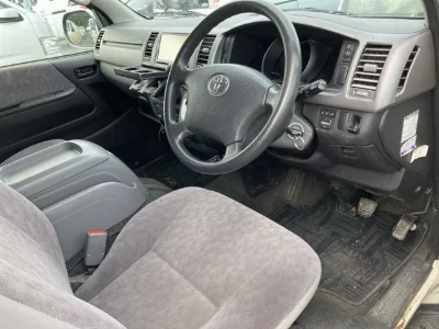 TOYOTA REGIUS ACE