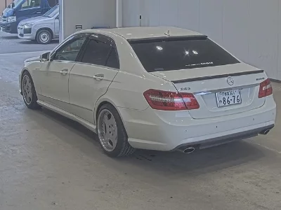 MERCEDES BENZ E CLASS