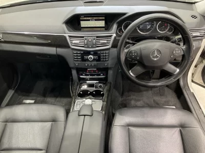 MERCEDES BENZ E CLASS