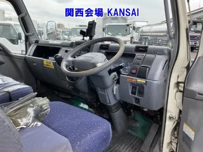 MITSUBISHI CANTER
