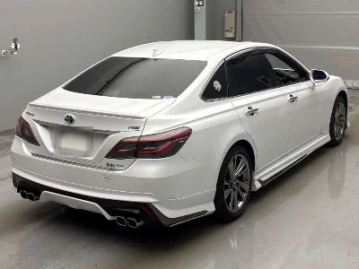 Toyota CROWN HYBRID