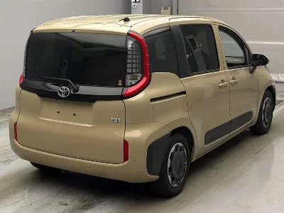 Toyota Sienta