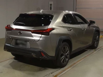 Lexus UX200