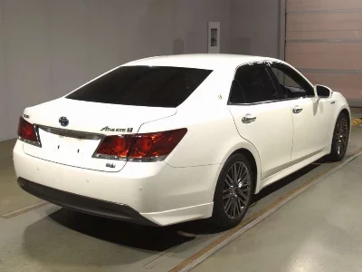 Toyota CROWN HYBRID