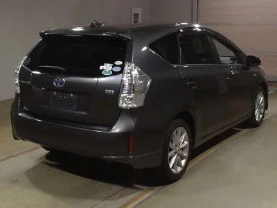 TOYOTA PRIUS ALPHA