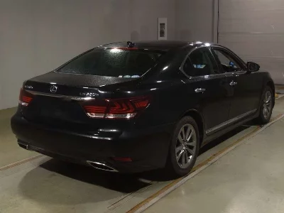 Lexus LS600h